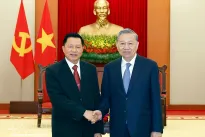 Party chief hosts Lao public security minister