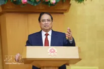PM urges timely, flexible policy response to secure double-digit growth