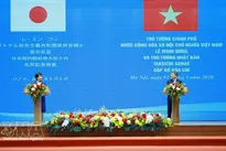 Vietnamese, Japanese PMs meet with press after talks