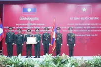 Lao military collectives, individuals honoured with Vietnamese rewards