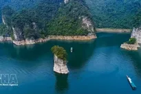 Discovering 'inland Ha Long Bay' amid vast forests of Tuyen Quang