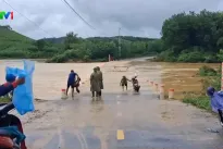 Heavy rain floods residential areas