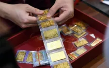 Giá vàng ngày 13/8: Vàng trong nước "đi ngang"