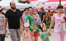 Đảm bảo an toàn thực phẩm và chăm sóc trẻ khi vui chơi ngoài trời