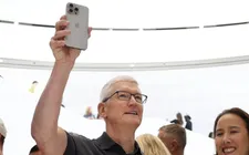 Apple "dứt áo" khỏi Trung Quốc: Vì sao chọn Việt Nam làm "miền đất hứa"?