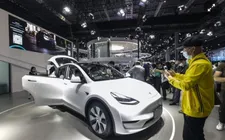 Doanh số của Tesla tại Anh, Đức lao dốc dù nhu cầu xe điện tăng