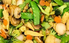 Tăng mạnh sức mua rau củ tươi mùa Phật đản