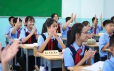 Địa phương nào miễn 100% học phí cho học sinh và trẻ mầm non?