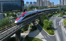 Phó Thủ tướng chỉ đạo xem xét đề xuất làm đường sắt tốc độ cao Bắc - Nam của Vinspeed