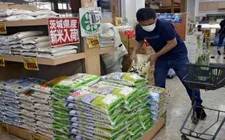 Nhật Bản gặp khó khăn trong việc giảm giá gạo