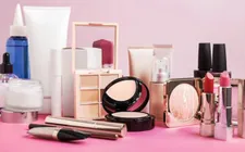 Đề nghị thu hồi, tiêu hủy gần 5.500 sản phẩm mỹ phẩm không đạt chuẩn