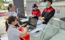 Kiểm tra đột xuất các chi nhánh Công ty C.P. Việt Nam ở Bình Dương