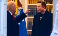 Quan hệ với tổng thống Donald Trump rạn nứt, cổ phiếu Tesla của Elon Musk giảm sâu