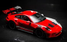 Porsche đấu giá một chiếc 911 GT3 RS trang trí biểu tượng lá phong tại Canada