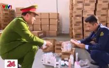 Lật tẩy mỹ phẩm đội lốt hàng xịn