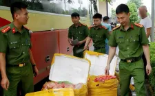 Sơn La: Phát hiện xe khách chở 476 kg nội tạng không rõ nguồn gốc lúc rạng sáng