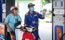 Giá xăng tăng lên gần 20.000 đồng/lít