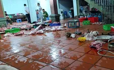 Quyết liệt dẹp bỏ chợ "cóc", chợ "tạm", siết chặt quản lý giết mổ gia súc, gia cầm