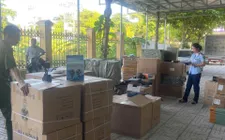 Hà Nội: Phát hiện xe tải chở hơn 1.800 sản phẩm nhập lậu trị giá hơn 52 triệu đồng