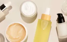 Loạt kem chống nắng, bôi da, dầu gội bị đình chỉ lưu hành, thu hồi