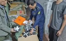 Hà Nội: Phát hiện cơ sở kinh doanh túi xách giả mạo các thương hiệu nổi tiếng