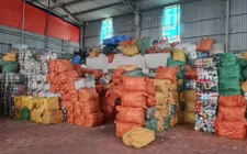 Phát hiện hơn 94 tấn quần áo không rõ nguồn gốc ở Hải Phòng