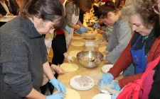 Nem, chả giò, bánh tráng Việt Nam “nhập gia” vào bếp Âu