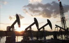 Trung Quốc yêu cầu các nhà máy lọc dầu lớn ngừng xuất khẩu xăng và dầu diesel