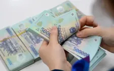 Lãi suất tiết kiệm đảo chiều giảm trở lại