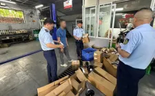 Phát hiện hơn 800 phụ tùng ô tô nghi bị giả mạo nhãn hiệu