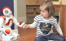 Robot trí tuệ nhân tạo dạy ngoại ngữ cho trẻ