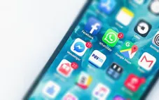 Hàng loạt ứng dụng trên iPhone bị lỗi thoát ra ngoài vì Facebook