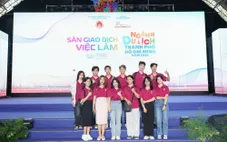 Đông đảo sinh viên tìm kiếm cơ hội tại “Sàn giao dịch việc làm ngành du lịch TP Hồ Chí Minh 2024”