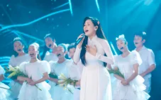 Điểm hẹn tài năng: Thí sinh gây xúc động mạnh với 'Con nghe mẹ hát đôi lời' trong đêm liveshow đầu