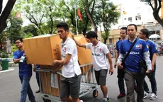 Công Phượng và đồng đội mang niềm vui tới với các bệnh nhi ung thư