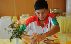 U19 Việt Nam vẫn ngây ngất men say chiến thắng