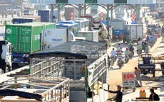Ùn tắc giao thông nghiêm trọng trong ngày đầu thu phí cầu Đồng Nai