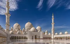 Choáng ngợp trước đại thánh đường lộng lẫy ở Abu Dhabi