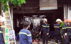 TP.HCM: Tìm kiếm 2 người mất tích trong đám cháy lớn ở quán lẩu