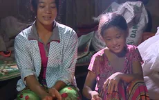 Cuộc sống khó khăn của hai chị em mồ côi ở vùng núi Hà Giang