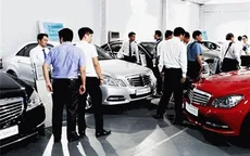 Người dân ào ào mua ô tô để "chạy" thuế?