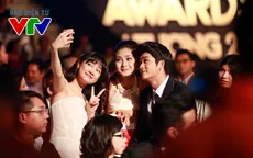 VTV Awards 2015: Nhã Phương, Kang Tae Oh mừng rỡ tíu tít trong ngày gặp lại