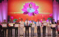 Trao giải cuộc thi viết về Học tập và làm theo tấm gương đạo đức Hồ Chí Minh