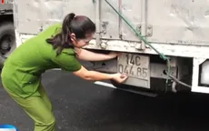 Bắt 5 xe chở hàng lậu có dấu hiệu được bảo kê