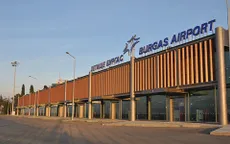 Máy bay Ba Lan hạ cánh khẩn cấp do bị dọa bom