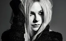 Avril Lavigne: Cảm ơn vì… bị ốm liệt giường