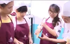 Lớp học nấu ăn ngày hè dành cho trẻ
