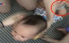 Các clip bảo mẫu bạo hành trẻ liên tiếp gây chấn động dư luận