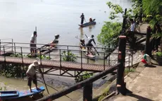 Chích điện bắt cá sau lễ Vu lan trên sông Sài Gòn