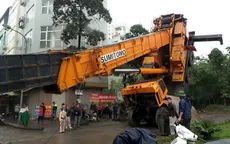 Hà Nội: Cận cảnh vụ sập cần cẩu dài hơn 50m